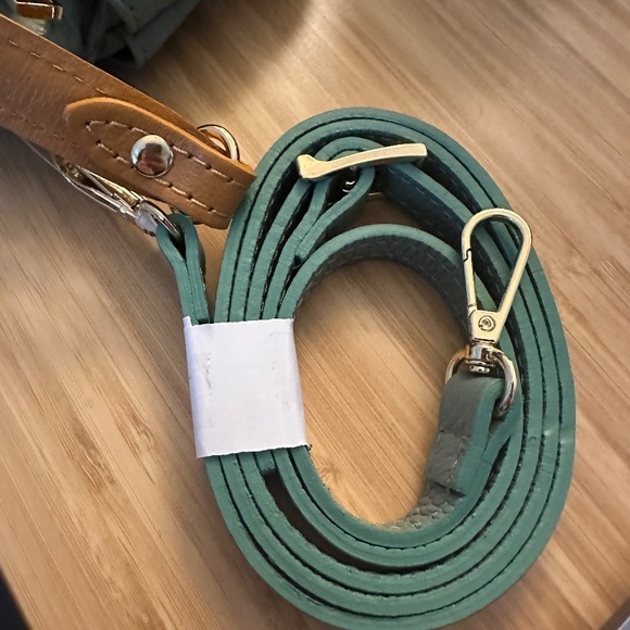 Divina Firenze Italian Leather Crossbody Bag - Picture 4 of 5